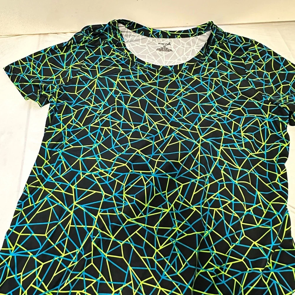 Exertek Blue and Black Short Sleeve Tees with Geometric Design - Picture 4 of 5